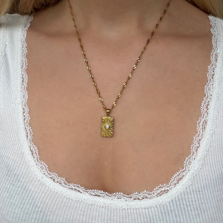 Let it Shine Pendant Necklace