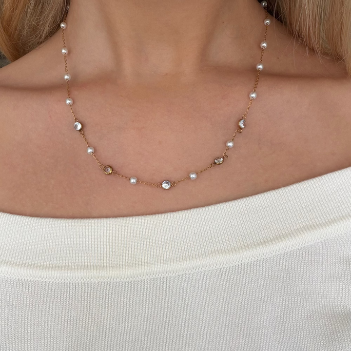 Dreamy Pearl and Crystal Chain Necklace