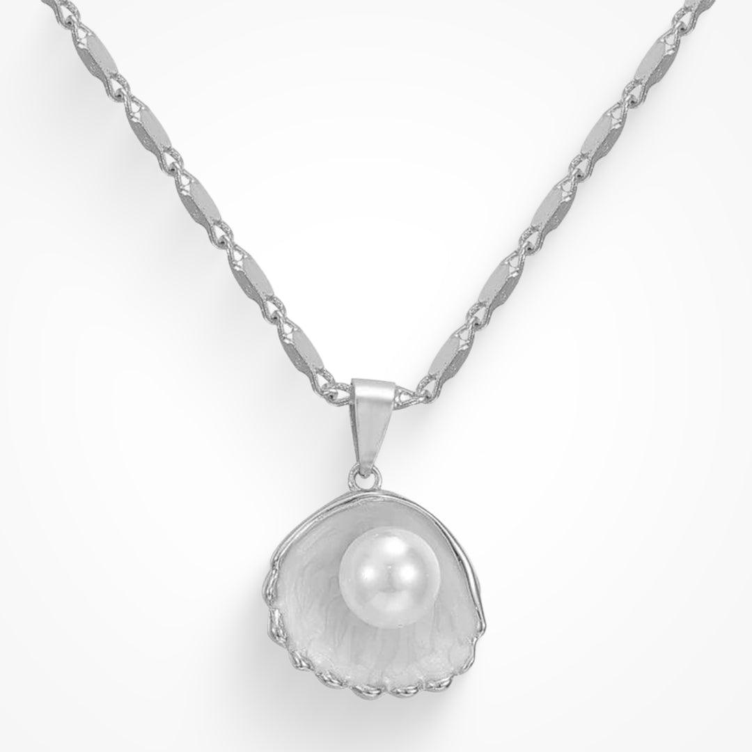Meribella Shell Pendant Necklace