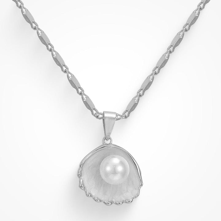 Meribella Shell Pendant Necklace