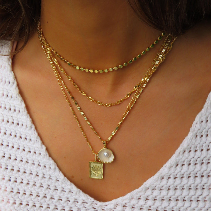 Meribella Shell Pendant Necklace